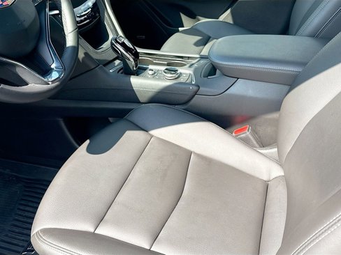 Used 2023 Cadillac XT6 Luxury w/ LPO, Floor Liner Package image 19