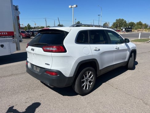 Used 2018 Jeep Cherokee Latitude Plus w/ Cold Weather Group image 6