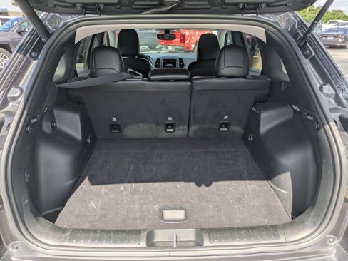 Used 2023 Jeep Cherokee Altitude Lux image 13