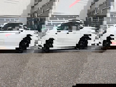 Used 2025 Toyota Camry Hybrid image 6