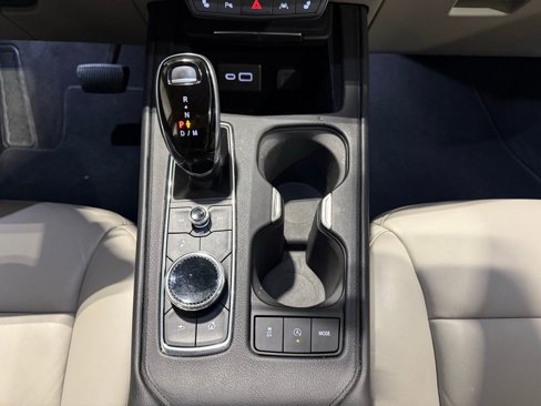 Used 2020 Cadillac XT4 Premium Luxury w/ Cold Weather Package image 23
