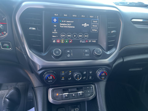 Used 2021 GMC Acadia AT4 w/ Technology Package image 15