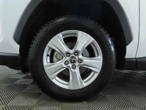 Used 2021 Toyota RAV4 XLE w/ Convenience Package image 30