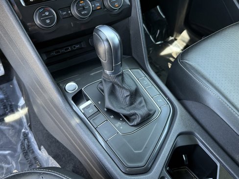 Used 2019 Volkswagen Tiguan SEL R-Line image 21