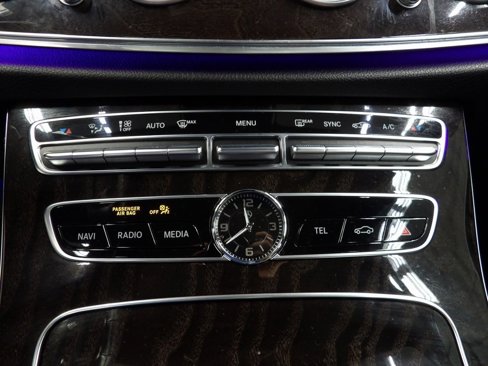 Used 2019 Mercedes-Benz E 300 4MATIC image 40