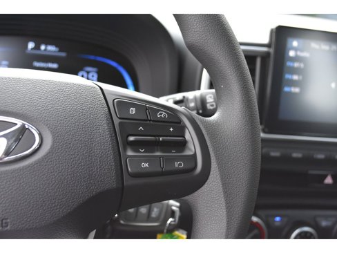 New 2025 Hyundai Venue SE image 21