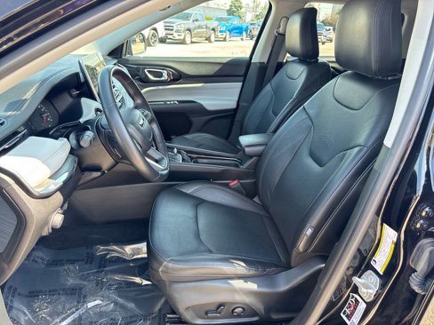 Certified 2022 Jeep Compass Limited image 11