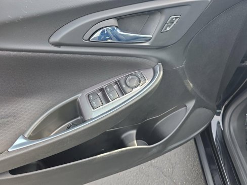 Used 2021 Chevrolet Malibu LT image 14