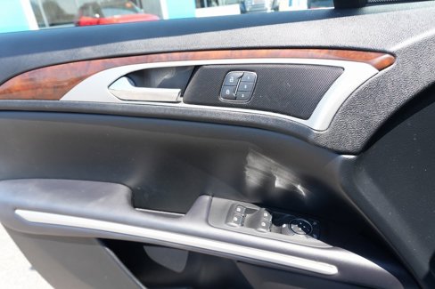 Used 2016 Lincoln MKZ AWD image 23