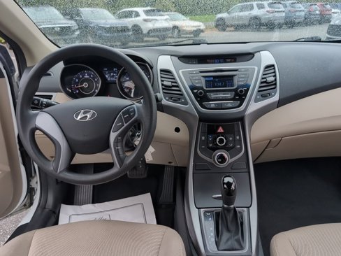 Used 2016 Hyundai Elantra SE image 15