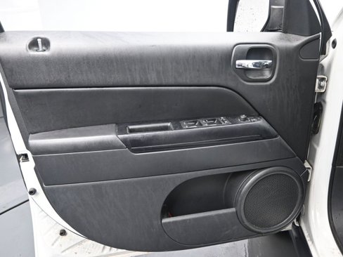 Used 2015 Jeep Patriot High Altitude image 19