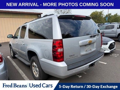 Used 2012 Chevrolet Suburban LT image 4