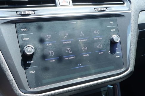 Used 2022 Volkswagen Tiguan SE R-Line image 5