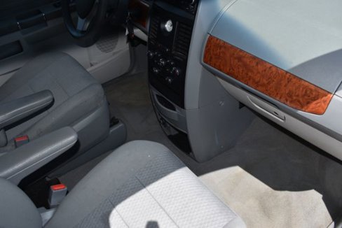 Used 2008 Chrysler Town & Country LX image 21