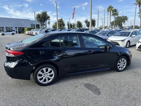 Used 2023 Toyota Corolla LE image 2