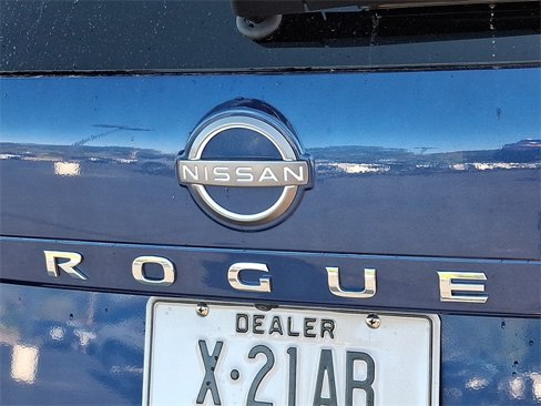 Used 2022 Nissan Rogue SV image 28