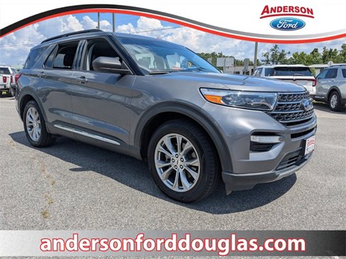 Used 2022 Ford Explorer XLT w/ Equipment Group 202A image 1