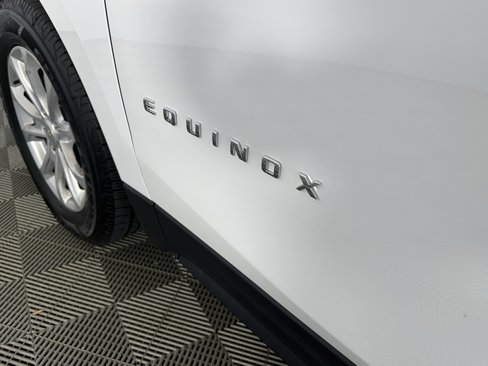 Used 2021 Chevrolet Equinox LT image 18