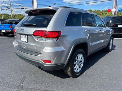 Certified 2021 Jeep Grand Cherokee Laredo image 2