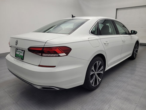 Used 2021 Volkswagen Passat 2.0T SE image 9