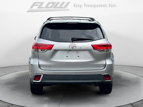 Used 2017 Toyota Highlander Limited image 7