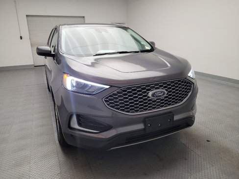 Used 2023 Ford Edge SEL image 14