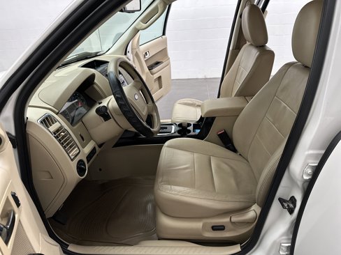 Used 2011 Ford Escape Limited w/ 302A Rapid Spec Order Code image 18