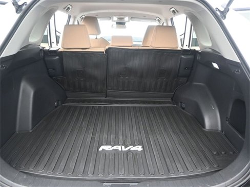 Used 2023 Toyota RAV4 LE image 13