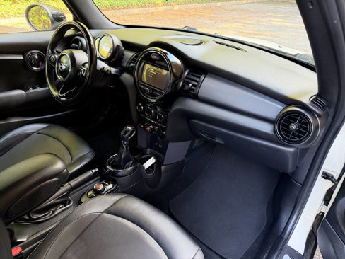 Used 2016 MINI Cooper Convertible image 15