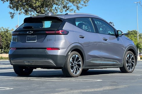 Certified 2022 Chevrolet Bolt EUV Premier w/ Sun & Sound Package image 4