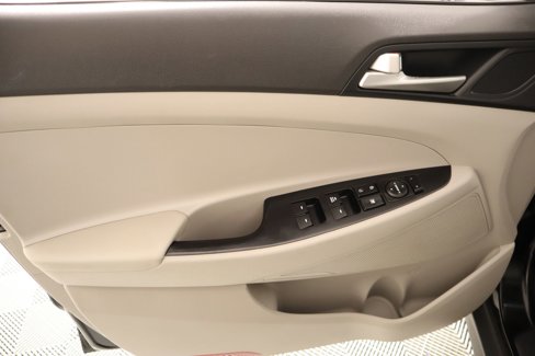 Used 2020 Hyundai Tucson SE image 14