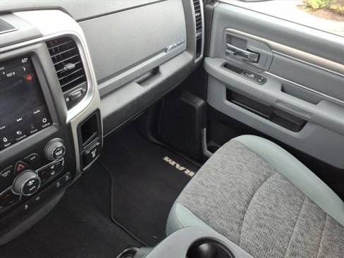Used 2019 RAM 1500 Big Horn image 25