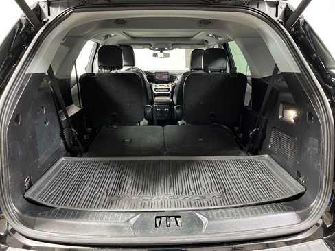 Used 2021 Ford Explorer XLT w/ Equipment Group 202A image 24