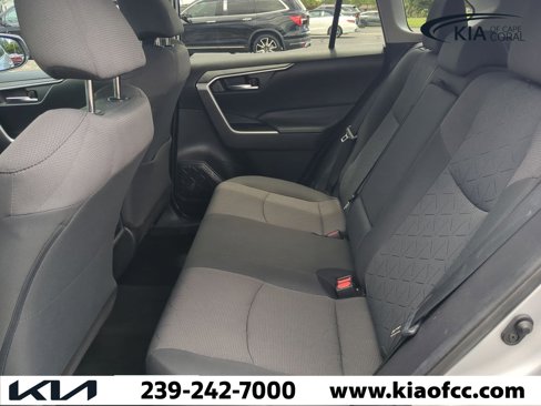 Used 2019 Toyota RAV4 XLE image 12