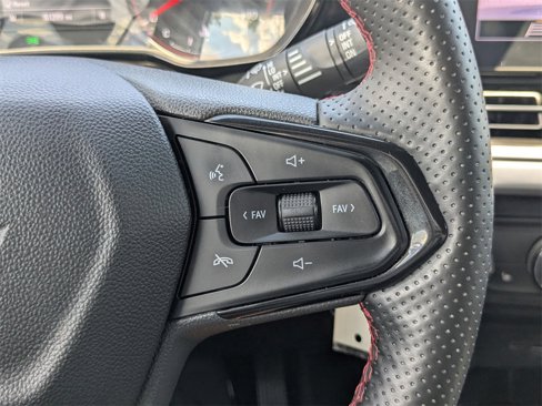 Used 2024 Chevrolet Trax RS w/ Driver Confidence Package image 21