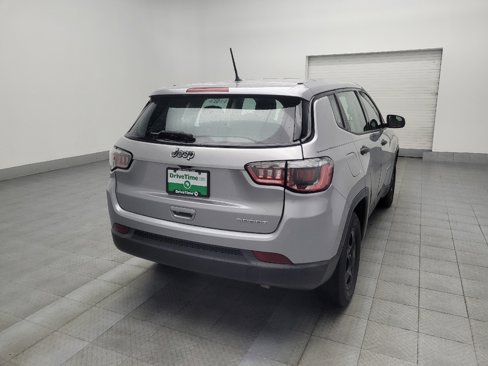 Used 2018 Jeep Compass Sport image 9