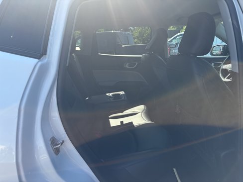 Used 2022 Jeep Compass Limited image 17