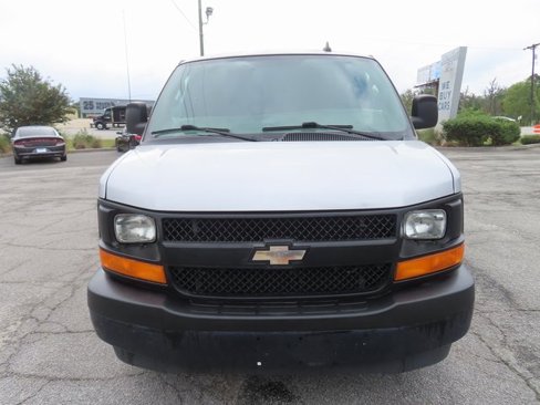 Used 2017 Chevrolet Express 2500 image 9