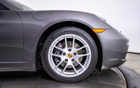 Used 2022 Porsche 718 Cayman image 14