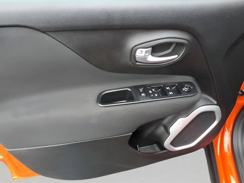 Used 2019 Jeep Renegade Sport w/ UConnect 7.0 Group image 11