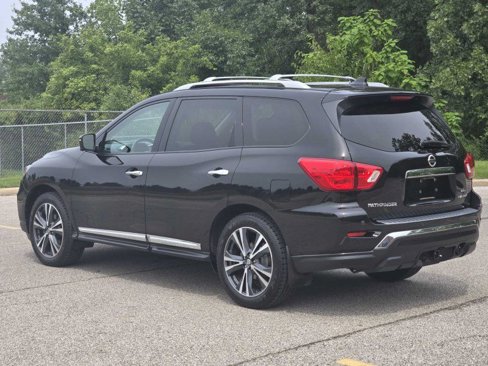 Used 2020 Nissan Pathfinder Platinum image 24