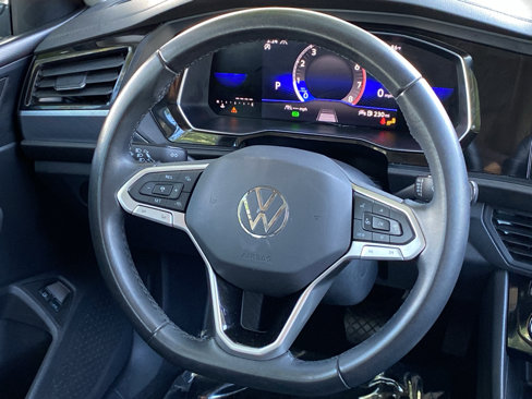 Used 2024 Volkswagen Jetta SE image 17
