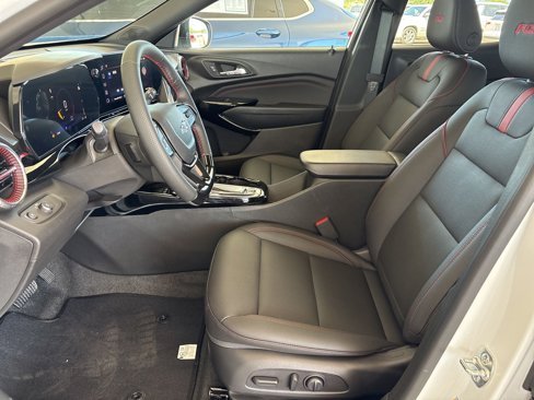 New 2025 Chevrolet Trax RS w/ Sunroof Package image 6