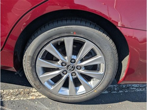 Used 2017 Toyota Camry XLE image 26