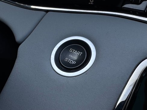 Used 2020 Land Rover Range Rover Evoque R-Dynamic SE image 39