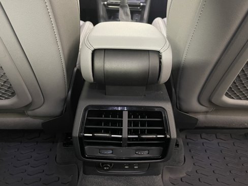 Used 2020 Audi Q3 2.0T Premium Plus image 17