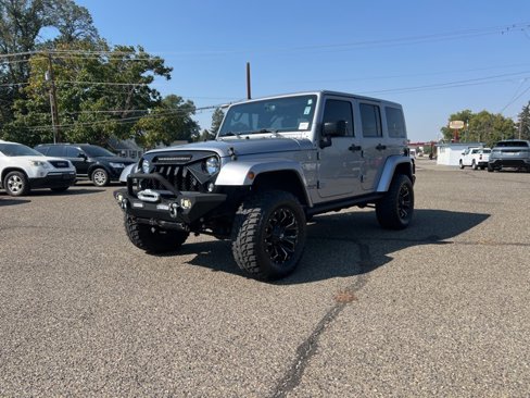 Used 2015 Jeep Wrangler Unlimited Sahara w/ Connectivity Group image 3