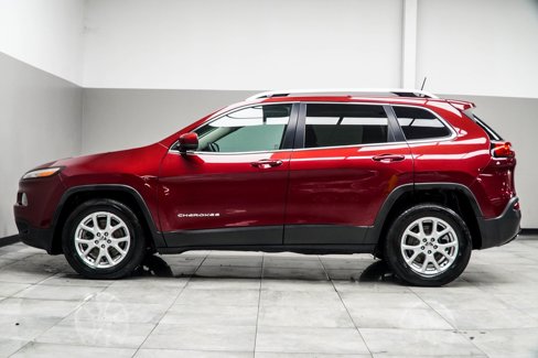 Used 2016 Jeep Cherokee Latitude w/ Comfort/Convenience Group image 9