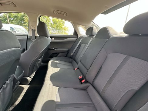 Used 2022 Kia K5 LXS image 14