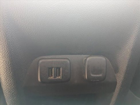 Used 2015 GMC Canyon SLT w/ Driver Alert Package image 14